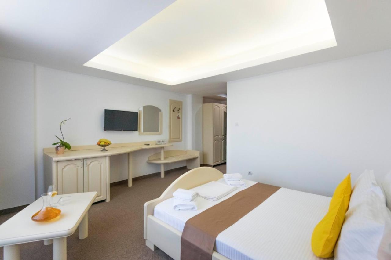 Hotel Randy Constanta Ngoại thất bức ảnh