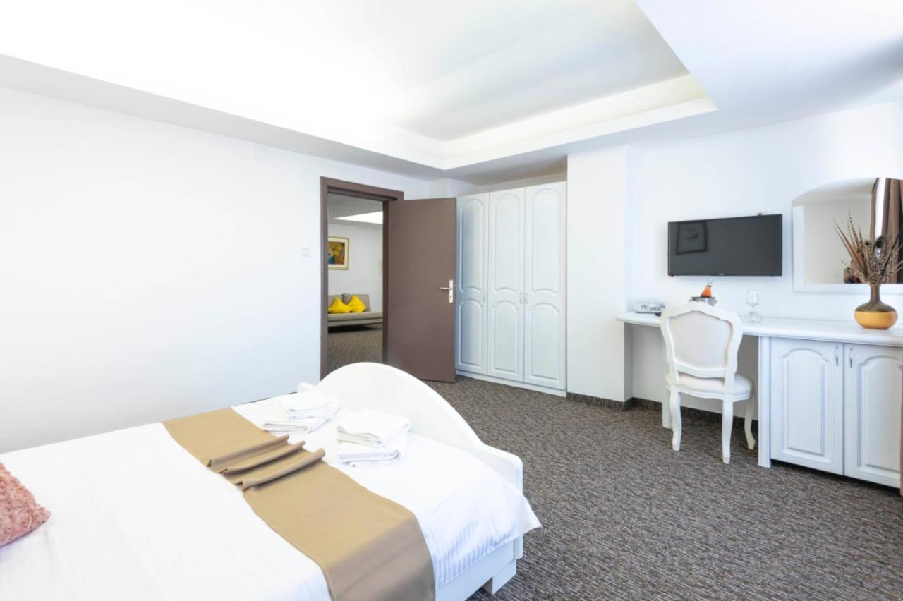 Hotel Randy Constanta Ngoại thất bức ảnh