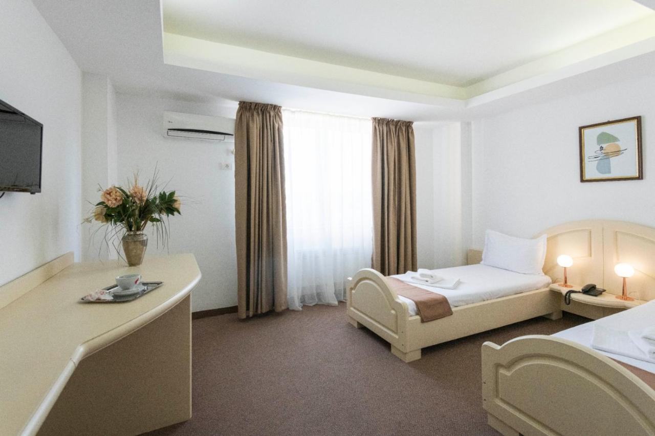 Hotel Randy Constanta Ngoại thất bức ảnh