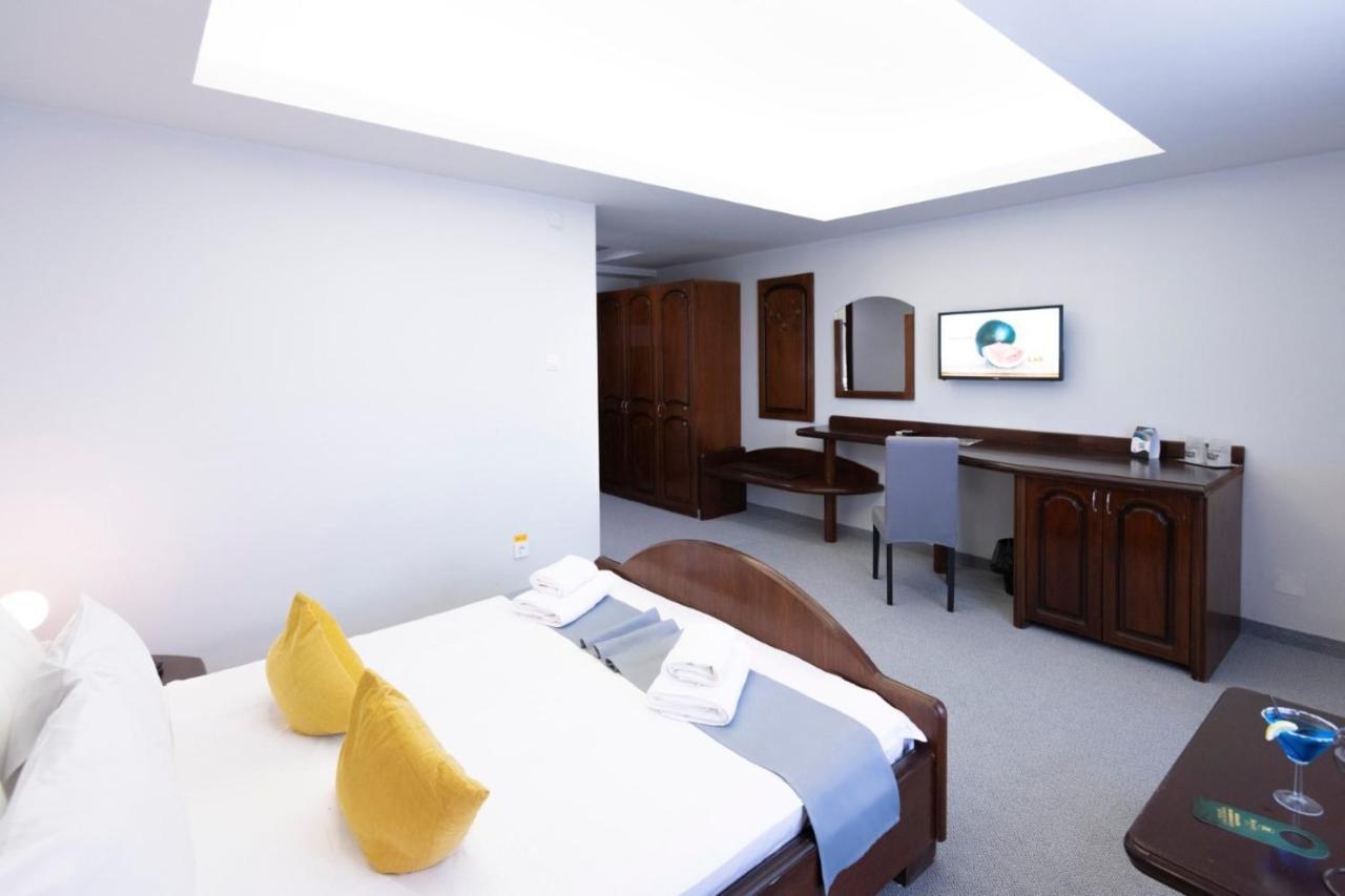 Hotel Randy Constanta Ngoại thất bức ảnh