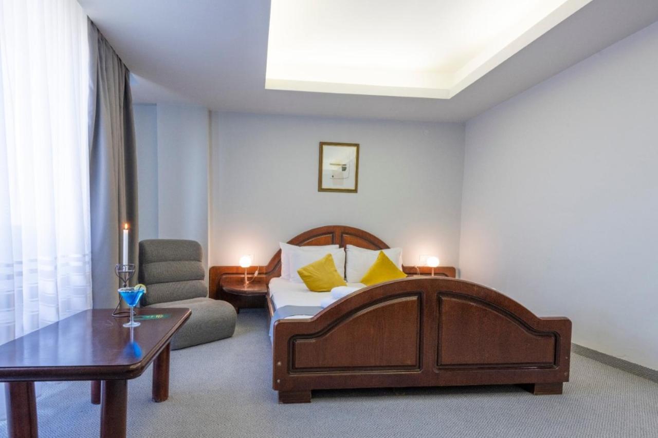 Hotel Randy Constanta Ngoại thất bức ảnh